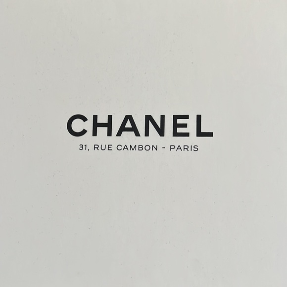 Chanel AUTHENTIC Chain belt - Picture 6 of 17